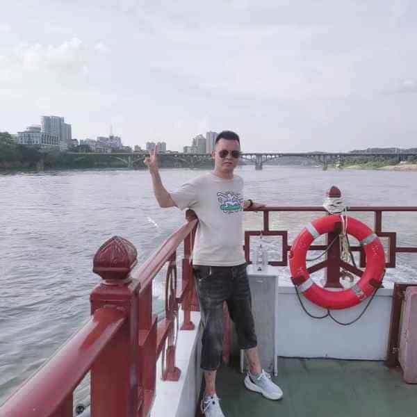 四川27岁单身帅哥真诚找对象-宜春征婚相亲网